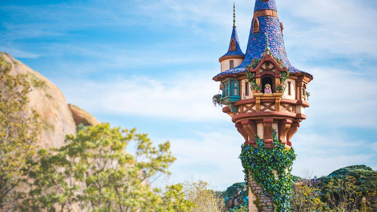 Tokyo DisneySea merupakan satu tempat wisata hits di kawasan Tokyo Disney Resort.