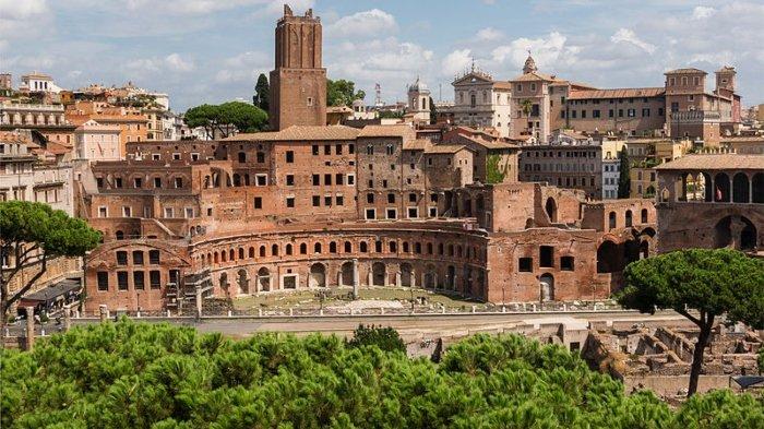 Trajan's Market, monumen di Italia.