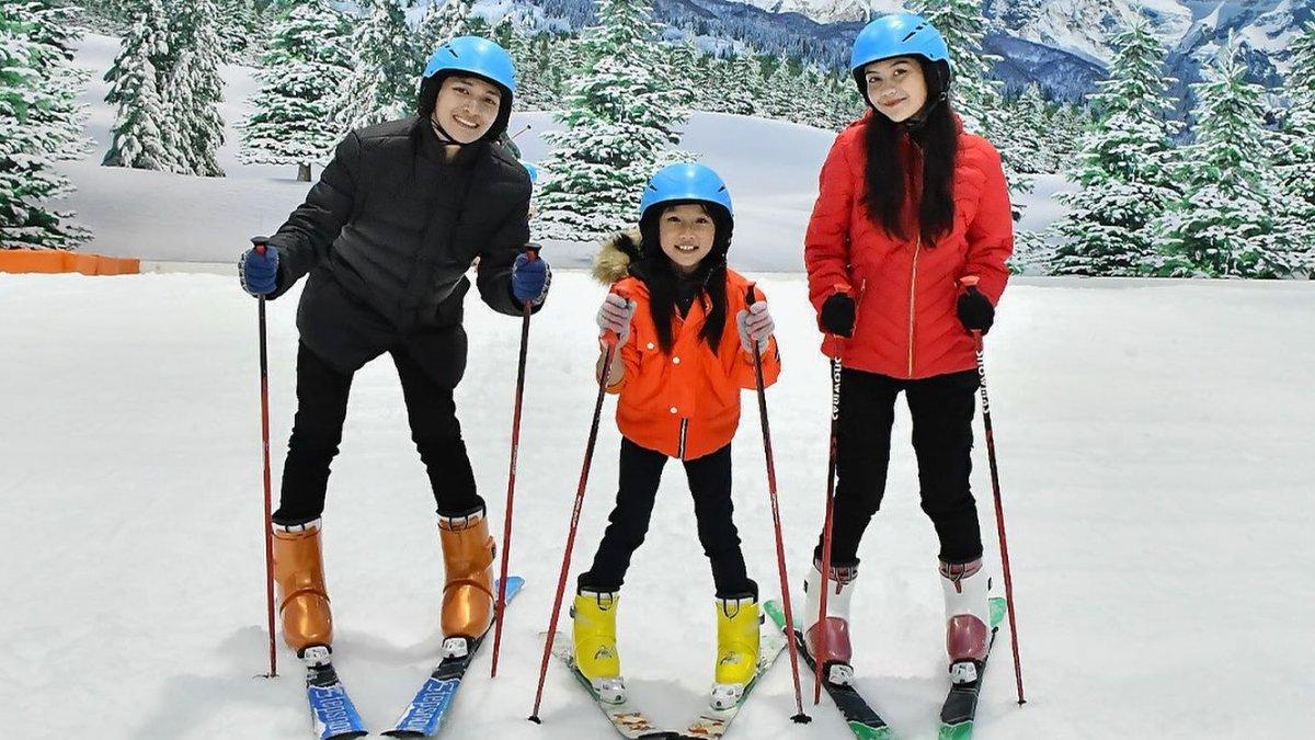 Trans Snow World Surabaya, satu tempat wisata di Surabaya