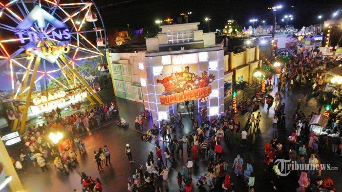 Sejumlah pengunjung memadati Trans Studio Mall Makassar.