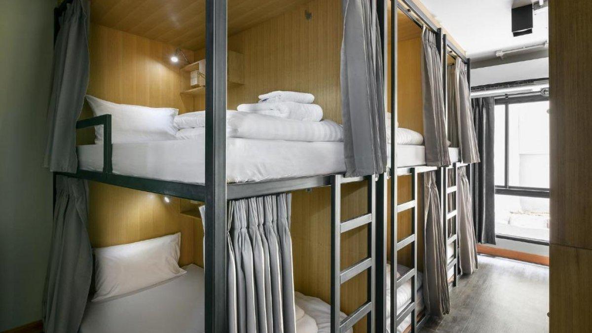 Ilustrasi tipe kamar atau kasur yang ada di Travelier Hostel