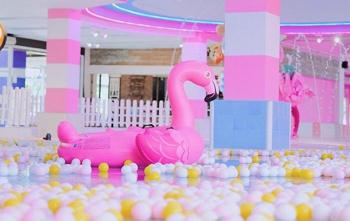 Tropikana Waterpark Depok, rekomendasi tempat wisata hits di Kabupaten Depok yang menarik untuk dikunjungi.