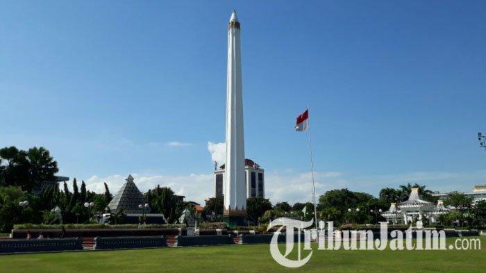 Tugu Pahlawan, tempat wisata ikonik di Surabaya.