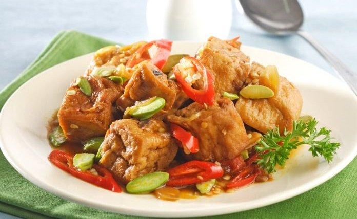 Tumis tahu petai.