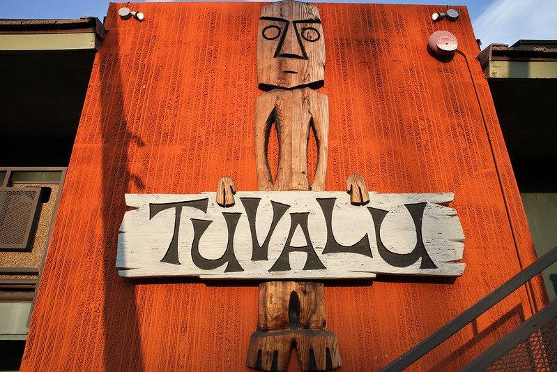 Tuvalu, satu negara terkecil di dunia berdasarkan jumlah penduduk.