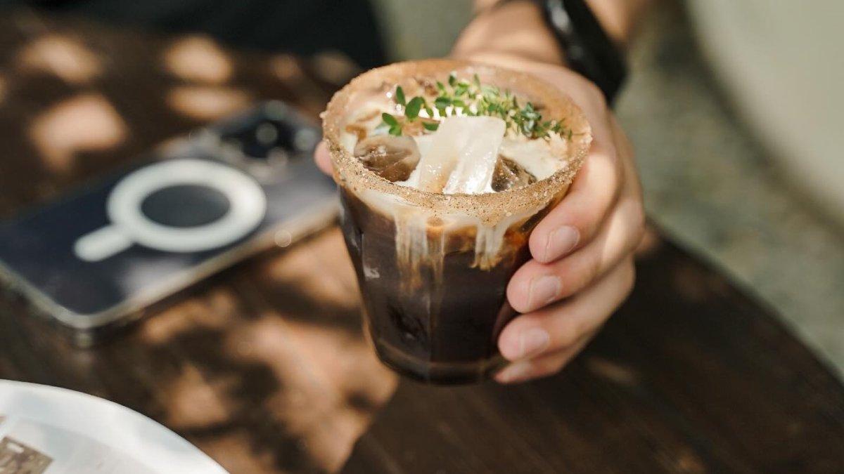 Two Cents Coffee, Bandung, Jawa Barat.