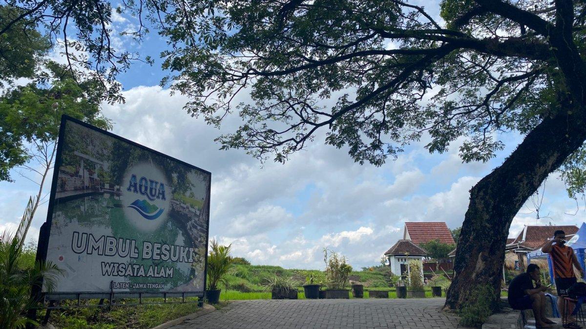 Umbul Besuki berada di Dukuh Kiringan, Ponggok, Kecamatan Polanharjo, Kabupaten Klaten, Jawa Tengah, Sabtu (2/12/2023).