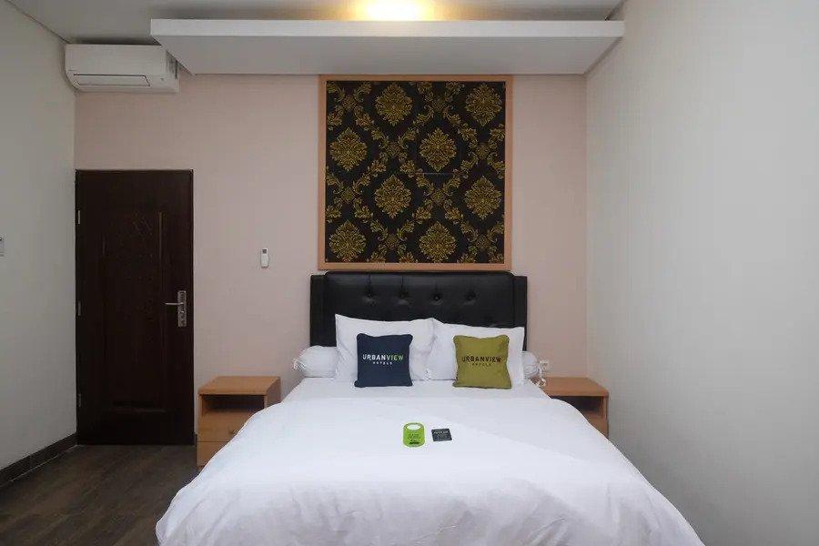 Ilustrasi tipe kamar yang ada di Urbanview Grand Lotus Hotel by RedDoorz