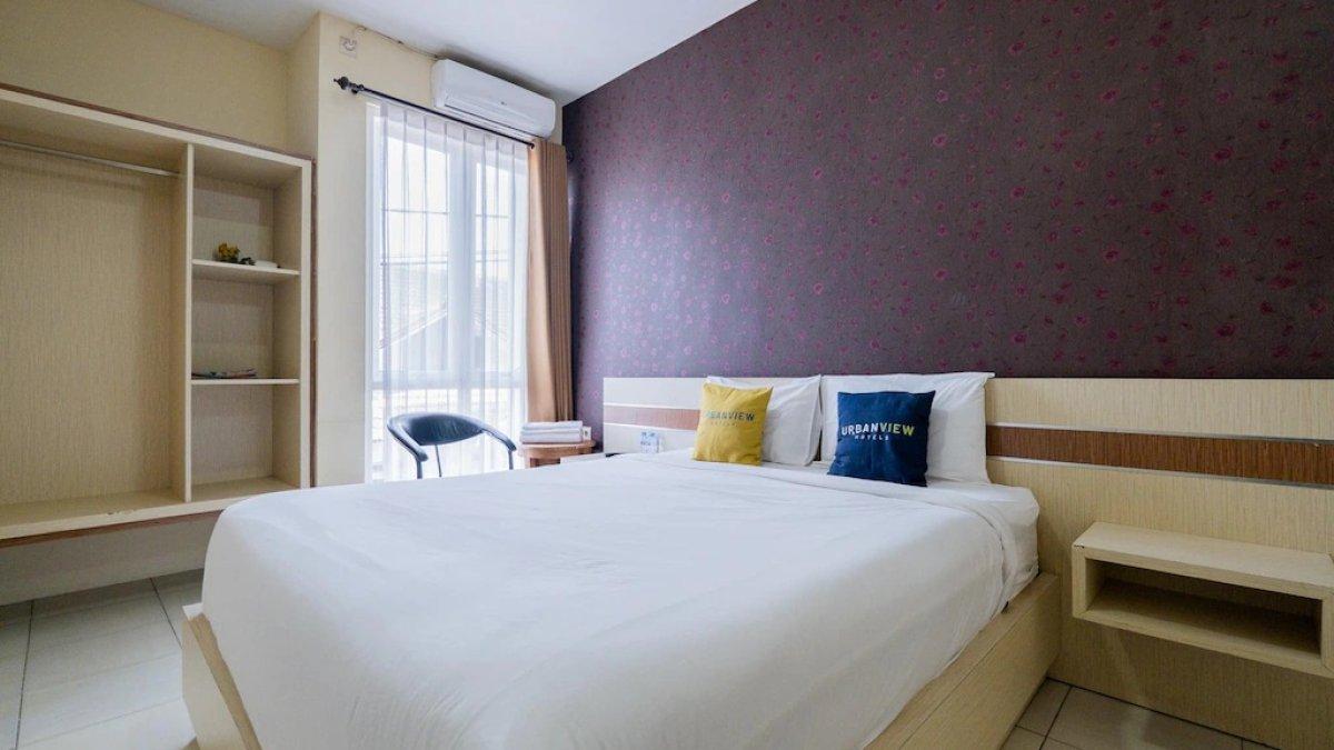 Urbanview Hotel Omah Anin Batu