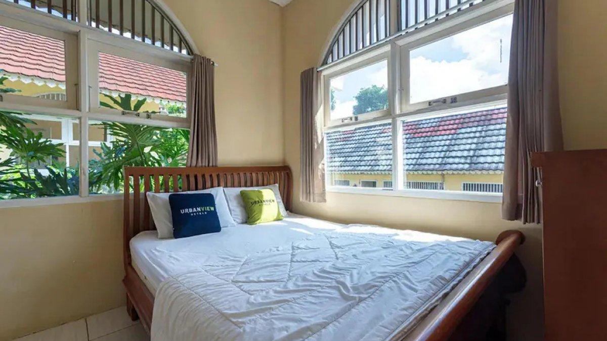 Ilustrasi tipe kamar yang ada di Urbanview Resort D'Oasis Mountain Puncak by RedDoorz