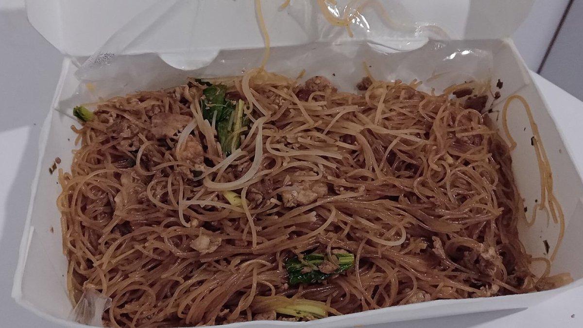 Vegetarian bee hoon, satu mi enak di Singapura yang wajib kamu coba saat liburan ke sana.