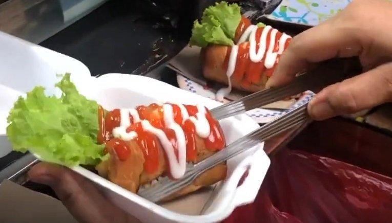 Roti Gulung Ayana Buaran.