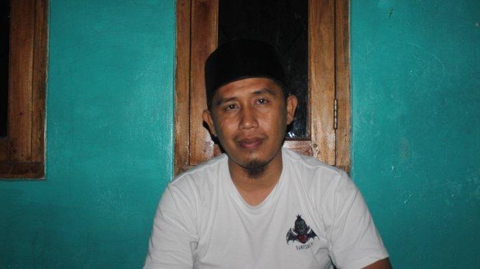 Ketua RT 4/2 Desa Cinagara, Kecamatan Caringin, Kabupaten Bogor, Cepi Supriadi (38) saat ditemui di Kediamannya, Rabu (17/1/2024).