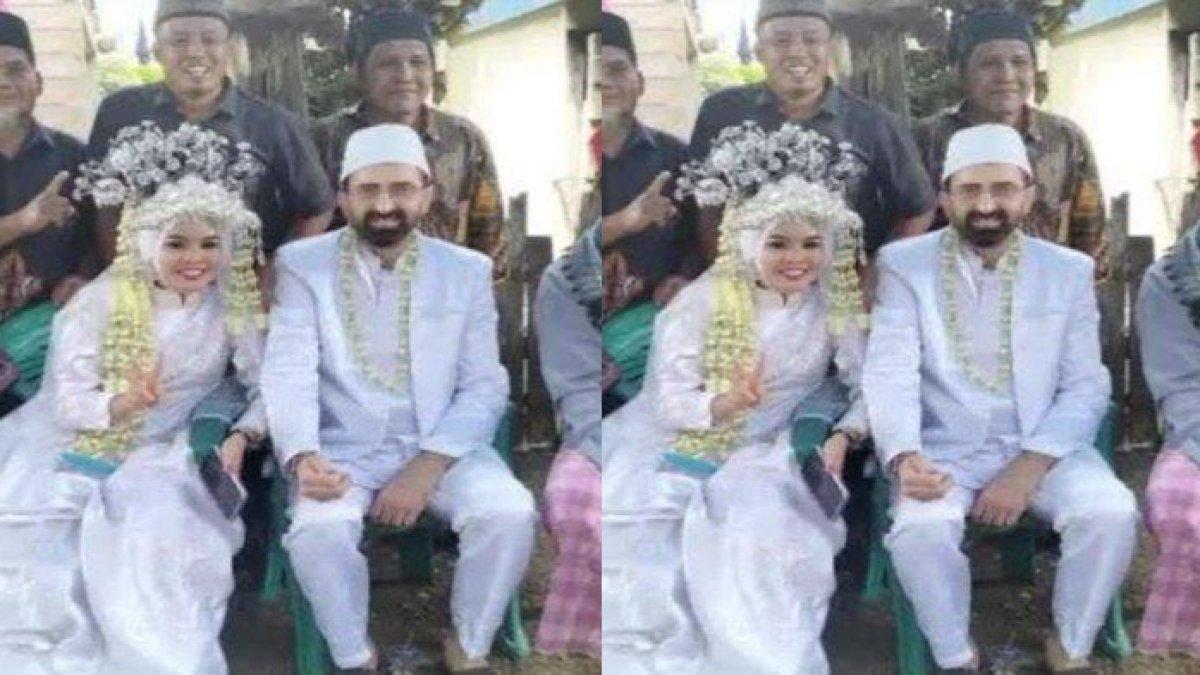 Viral kisah cinta unik gadis Muara Kulam dengan pria bule Turki, berawal dari game mobile legends berujung di pelaminan.