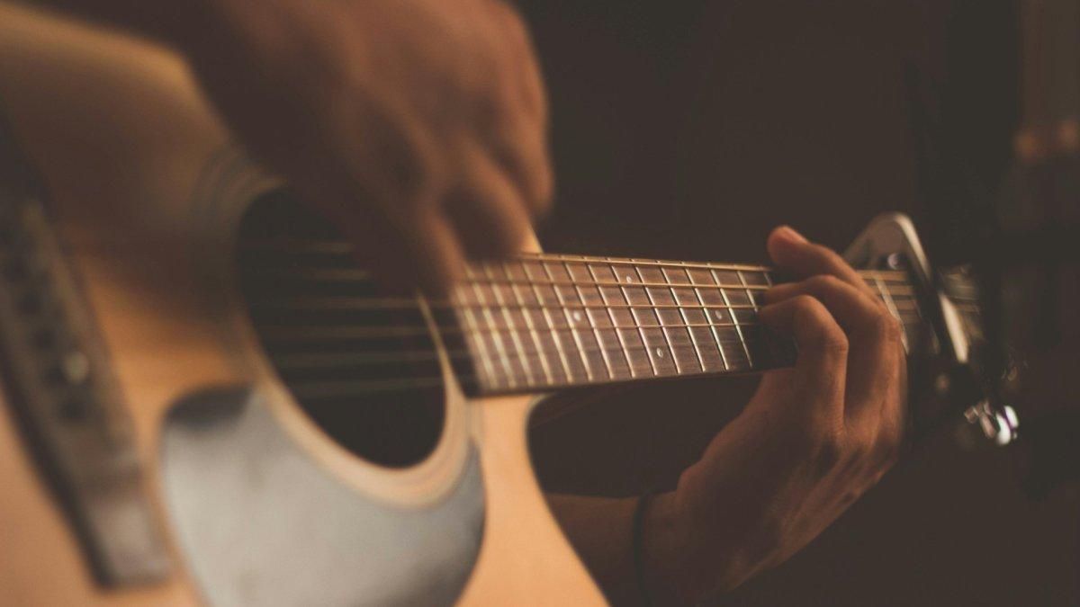 Ilustrasi gitar.