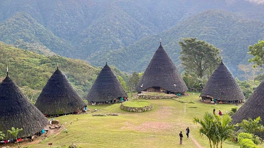 Pemandangan Desa Adat Waerebo di di Kampung Satar Lenda, Kecamatan Satar Mese Barat, Kabupaten Manggarai, Nusa Tenggara Timur. saat pagi hari, Selasa (25/6/2024).