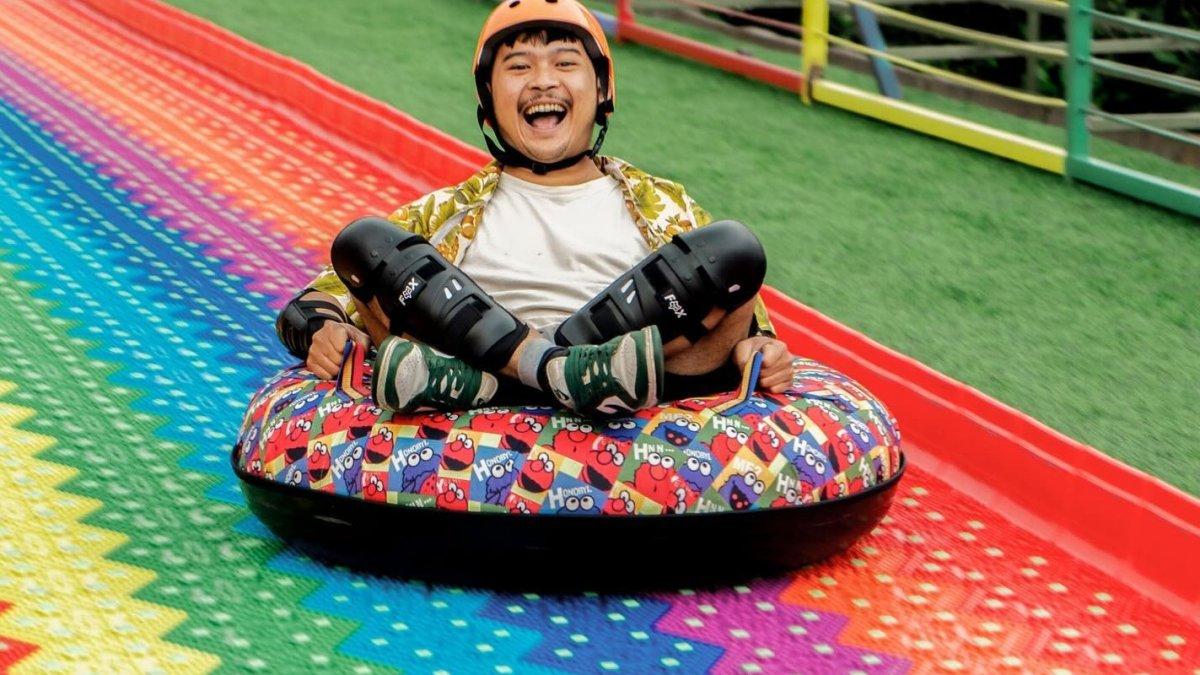 Wahana Rainbow Slide di Goalpara Tea Park Sukabumi