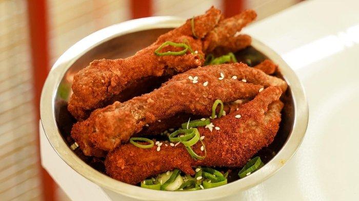 Wang Xiang, restoran yang mengusung konsep street food Singapura hadir di Kota Solo.