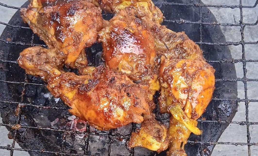 Warung Omah Lawas Tirtoudan, satu tempat makan di Kediri, Jawa Timur