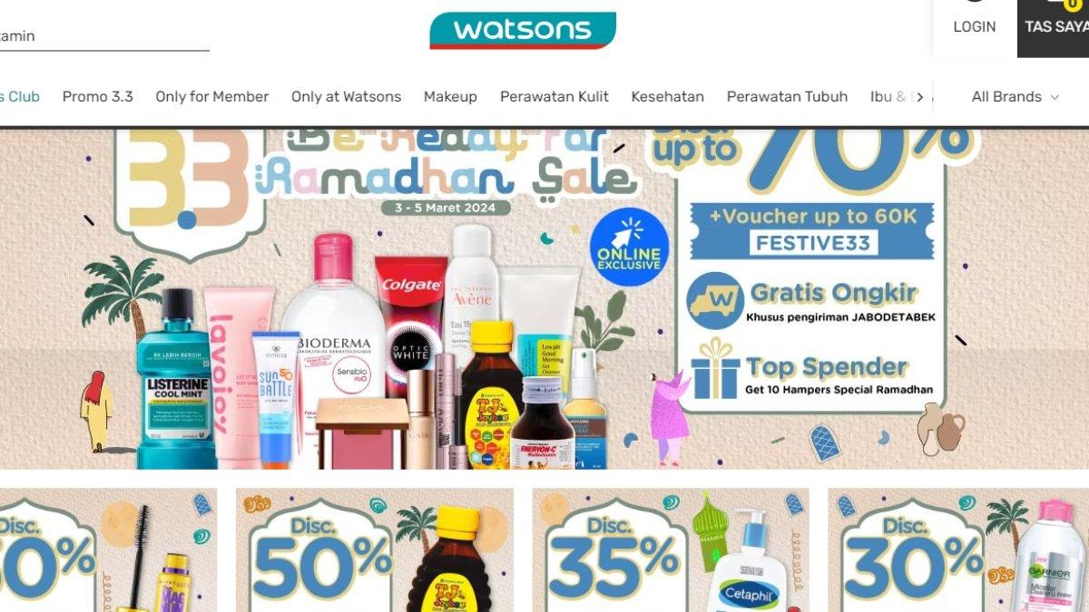 Watsons menawarkan beragam promo menarik pada platform resminya