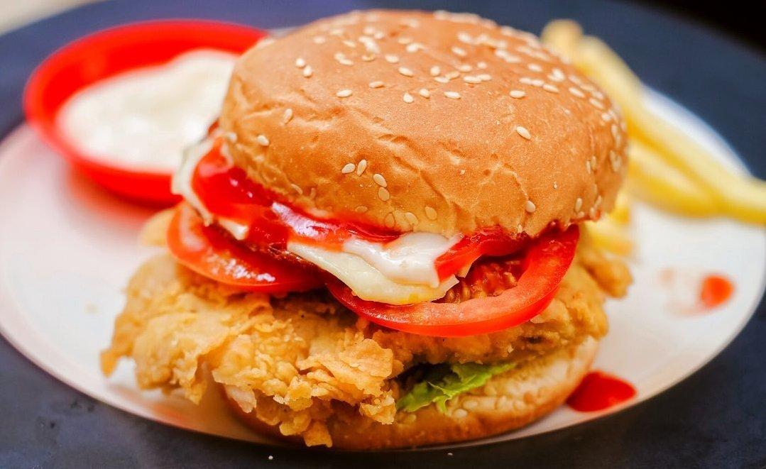 We Got Steak, satu burger di Solo Jawa Tengah yang terkenal enak dengan pilihan unik dan beragam.