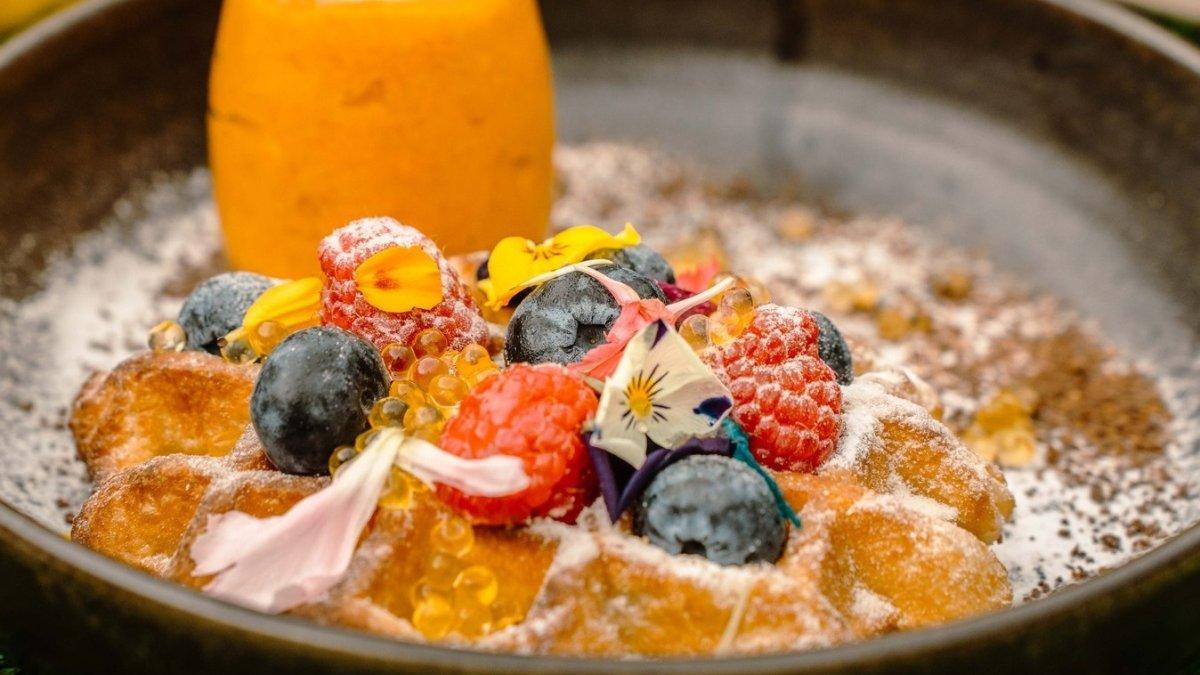 Wheeler's Tropikana, satu restoran baru di Singapura yang bisa kamu kunjungi saat makan siang.