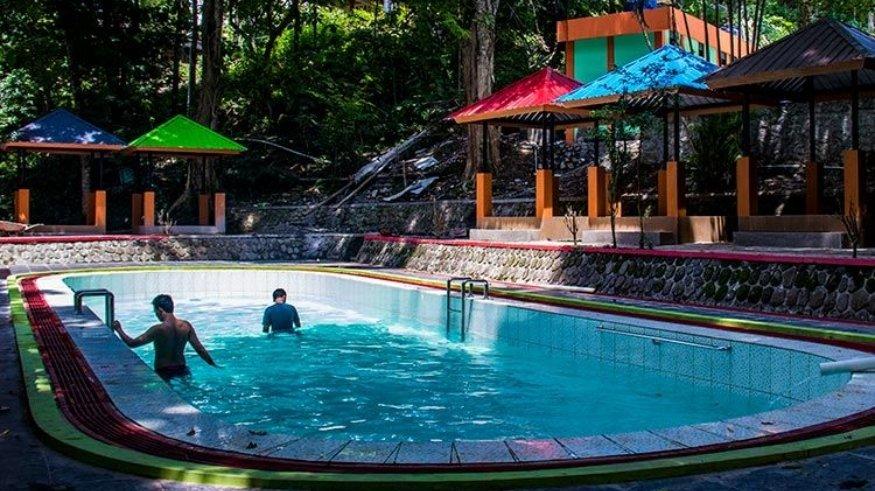 Wisata Alam Batu Seribu.