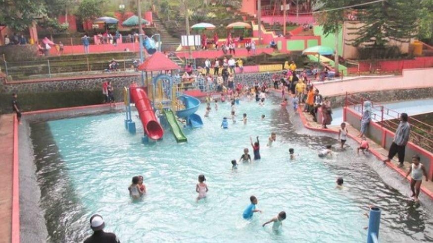 Wisata Bukit Flora Pasuruan.