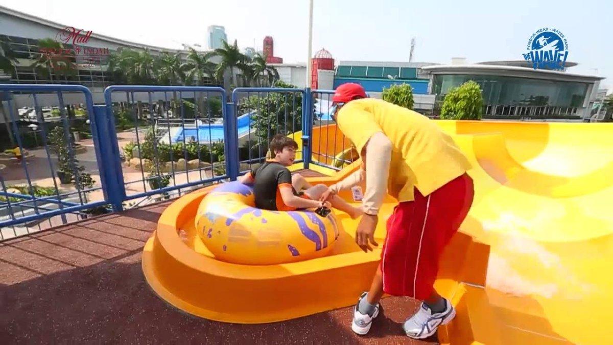 Wisata Pondok Indah Water Park