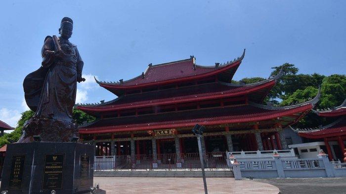 Vihara Sam Poo Kong, tempat wisata religi di Semarang, Jawa Tengah.
