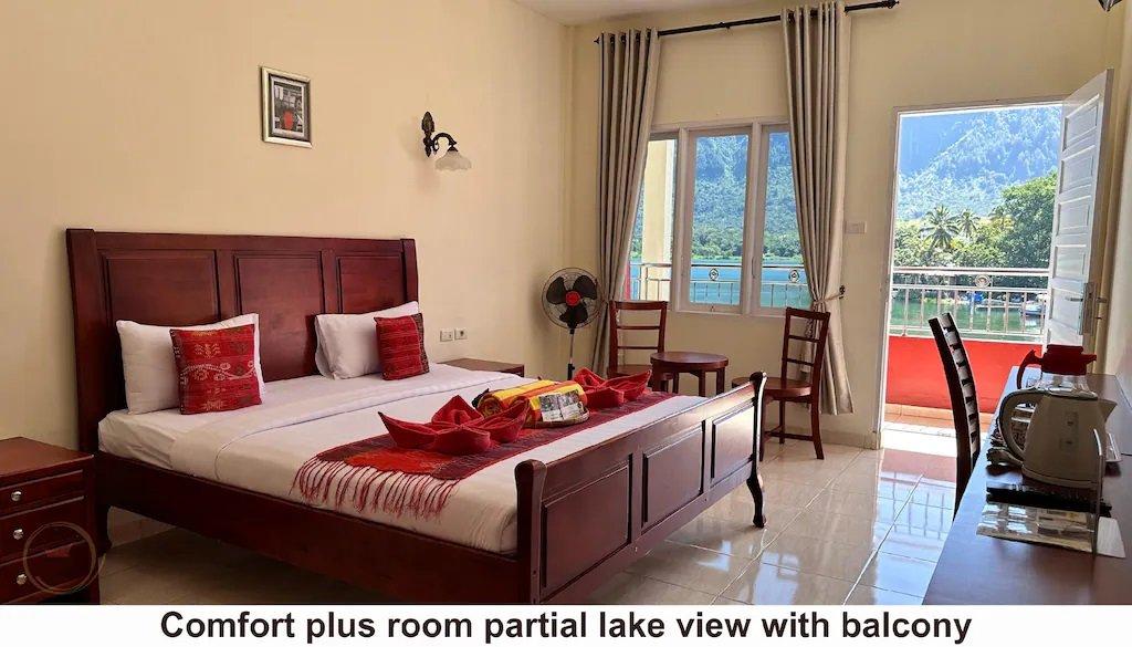 Zoe’s Paradise Waterfront Hotel, satu hotel terbaik di sekitar Danau Toba buat diinapi.