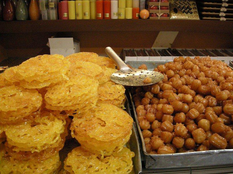 Zoolbia, satu makanan khas Ramadan dari berbagai negara.