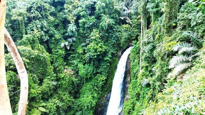 Air Terjun Kengkang, satu tempat wisata hits di Sulawesi Utara.