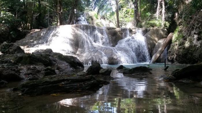 Air Terjun Oenesu.