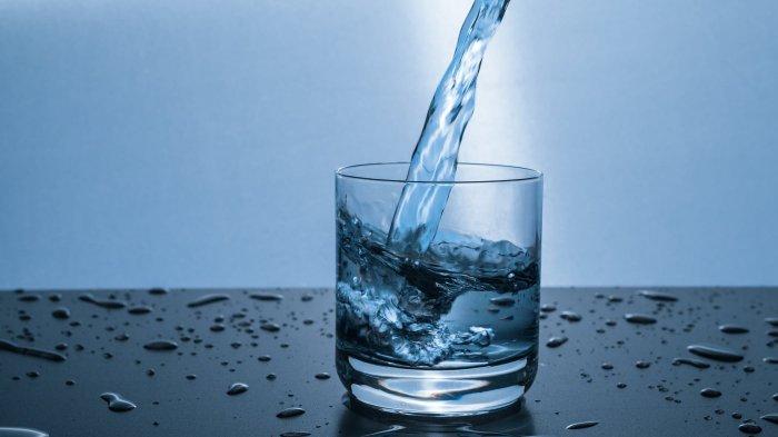 Ilustrasi air mineral.