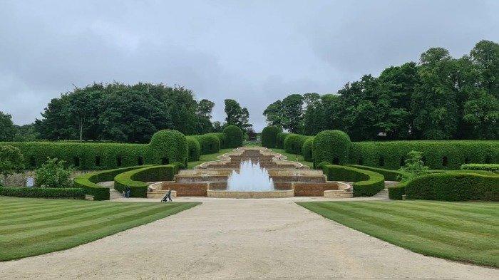 Alnwick Castle punya taman beracun.