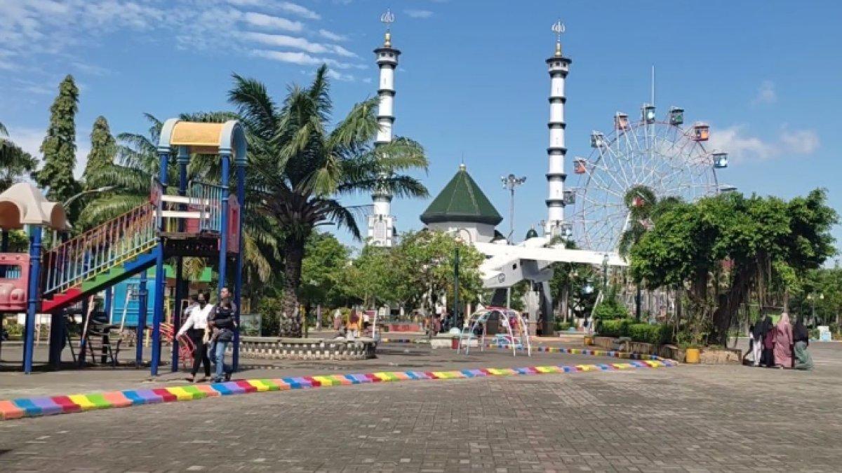 Alun-alun Lamongan.