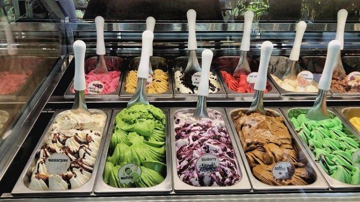 Aneka varian rasa gelato di La Moda Del Gelato.