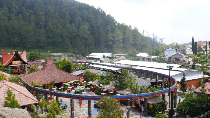 Aneka wahana permainan di Kampung Halloween Bukit Sekipan