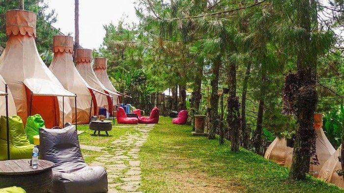 Area camping di The Lodge Maribaya Lembang, Bandung, Jawa Barat.