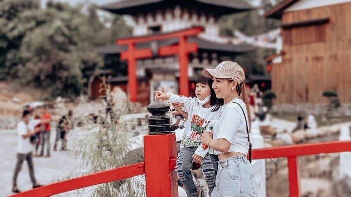 Asia Heritage berisi replika bangunan ikonik dari Asia, seperti Indonesia, China, Korea Selatan, dan Jepang.
