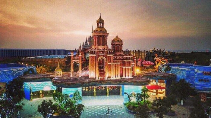 Atlantis Land Surabaya, tempat wisata ramah keluarga di Kota Surabaya, Jawa Timur.