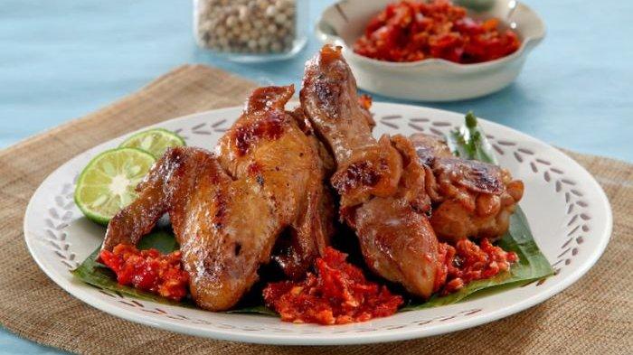 Ilustrasi ayam bakar.