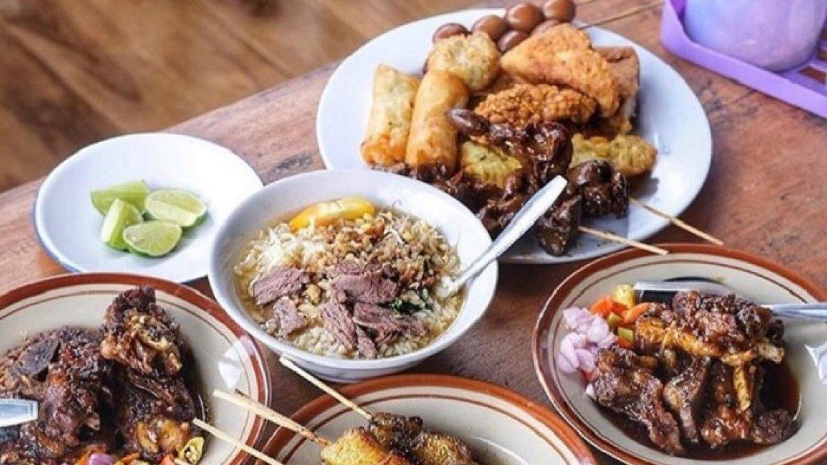 Hidangan di Iga Bakar Jogja (Iga Bajog) yang cocok untuk kuliner malam lantaran buka selama 24 jam.