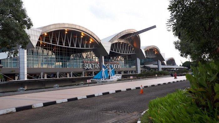 Bandara Sultan Hasanuddin Makassar di Kecamatan Mandai, Kabupaten Maros.