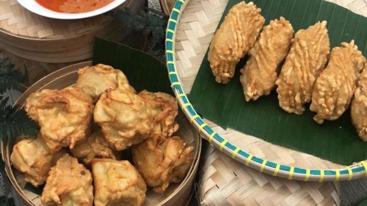 Batagor Riri, rekomendasi tempat makan siang enak di Bandung yang menarik untuk dikunjungi.