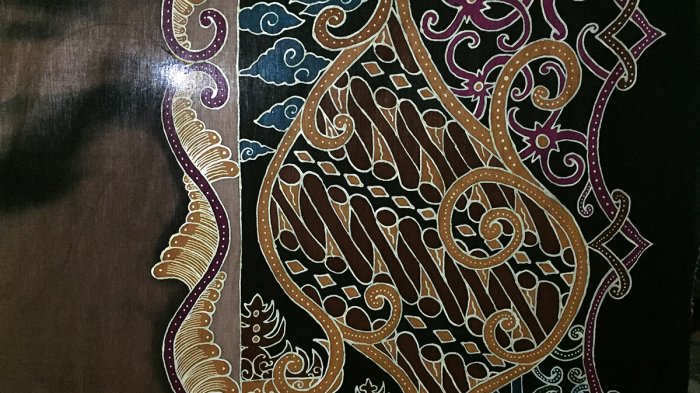 Batik motif parang khas Jawa Tengah yang ada pada batik Proklamasi karya Batik Mahkota Laweyan, Kamis (15/8/2018).