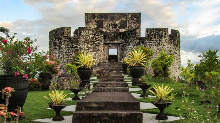 Benteng Tolukko.