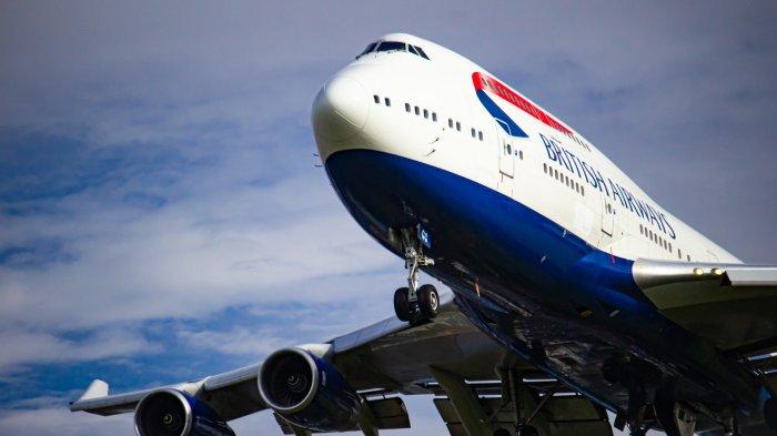 Ilustrasi penerbangan pesawat British Airways. Viral detik-detik mengerikan ketika kapten terguncang dan tersedot keluar dari jendela kokpit pesawat dalam penerbangan British Airways.