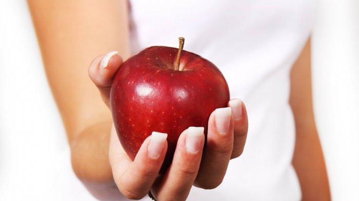 Buah Apel dapat membantu menurunkan berat badan.